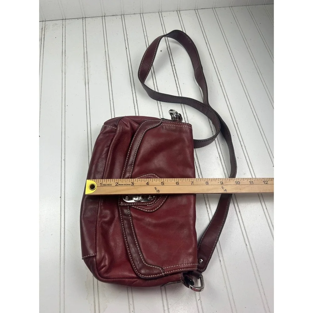 Sophia Caperelli Vintage Y2K 2000's Red Genuine Leather Small Shoulder Handbag - Picture 13 of 14